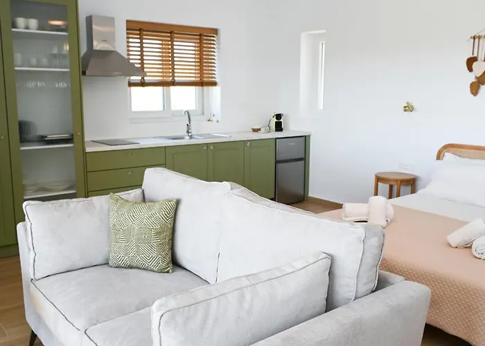 Olive Adamantas (Milos)