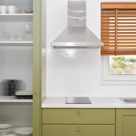 Olive * Adamantas (Milos)